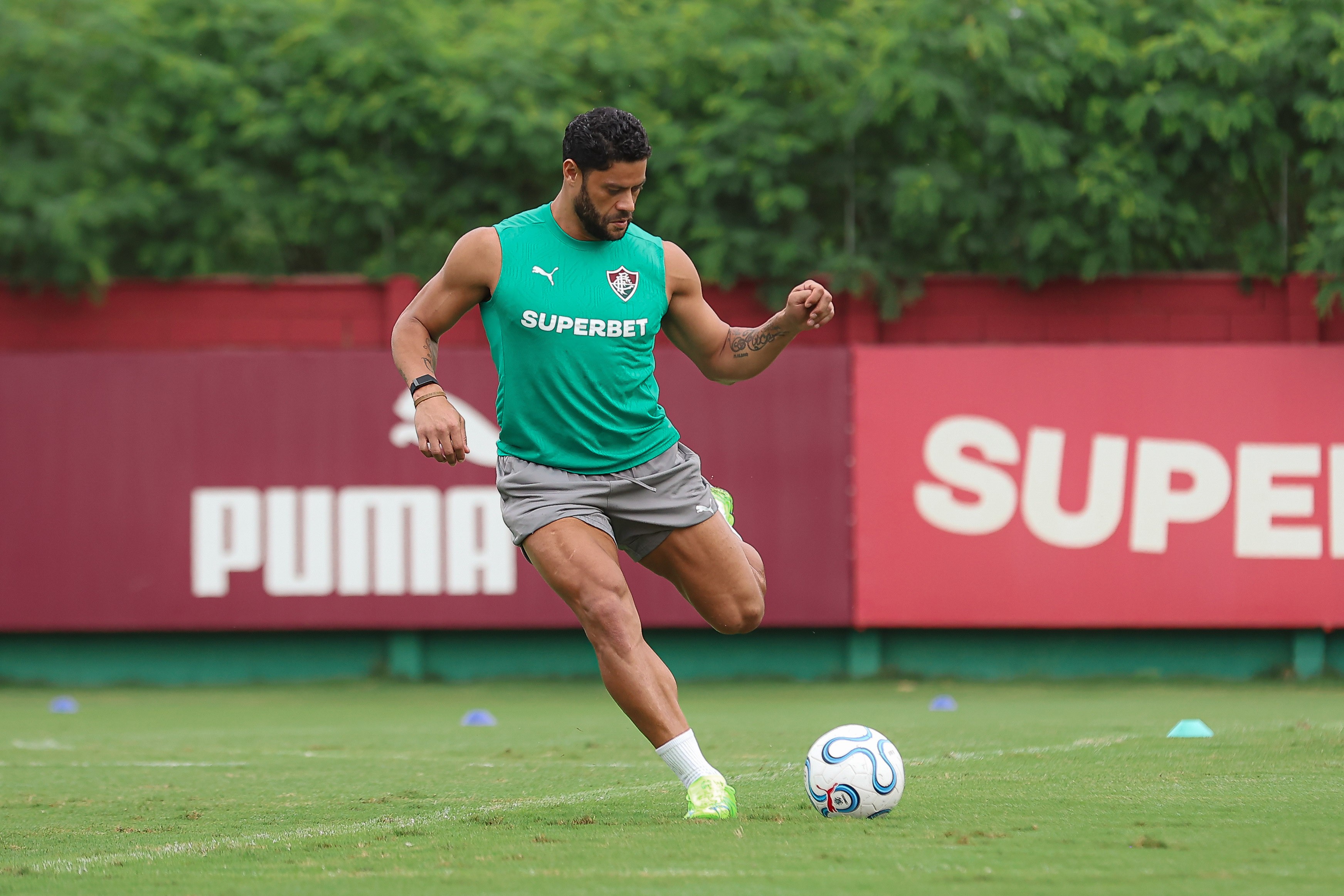 Fluminense reencontra torcida com estreia de Hulk em amistoso contra o Nova Iguaçu, no Maracanã
