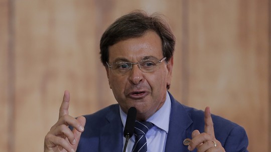 PF prende Gilson Machado por suspeita de obstrução de Justiça ao tentar passaporte que facilitaria saída de Mauro Cid do país PF prende Gilson Machado por suspeita de obstrução de Justiça ao tentar passaporte que facilitaria saída de Mauro Cid do país