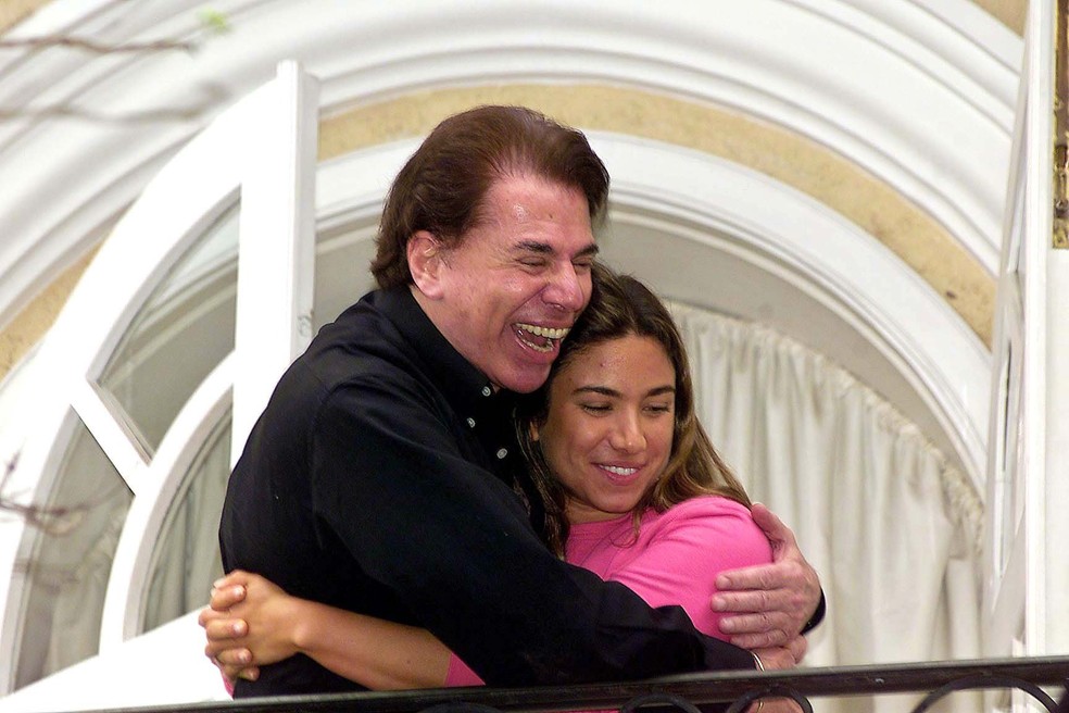 Silvio Santos e Patrícia Abravanel após a libertação da filha do apresentador — Foto: Robson Fernandes