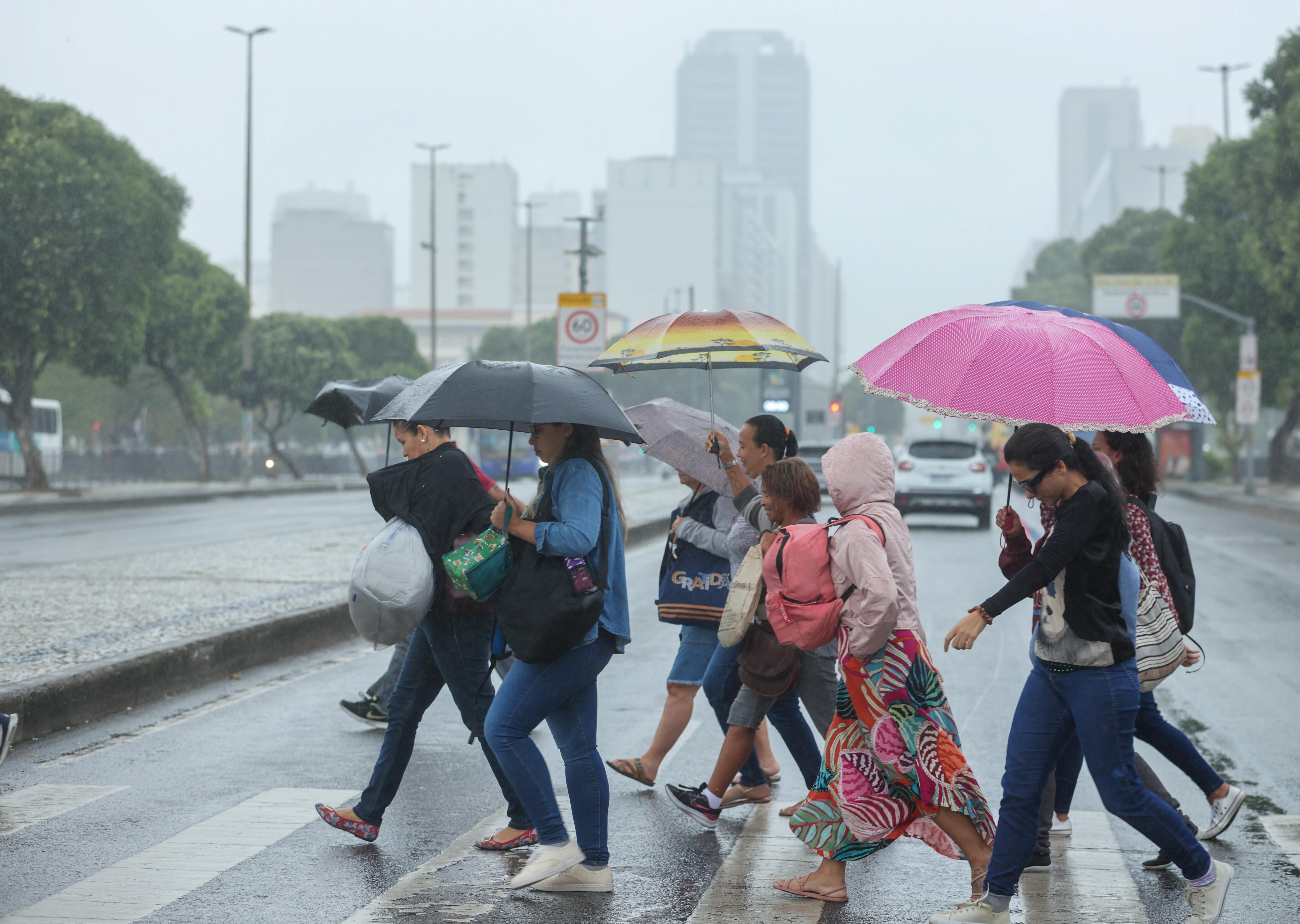 Quinta-feira será de chuvas, e Brasil pode bater recorde dos últimos seis meses nesta semana; veja previsão