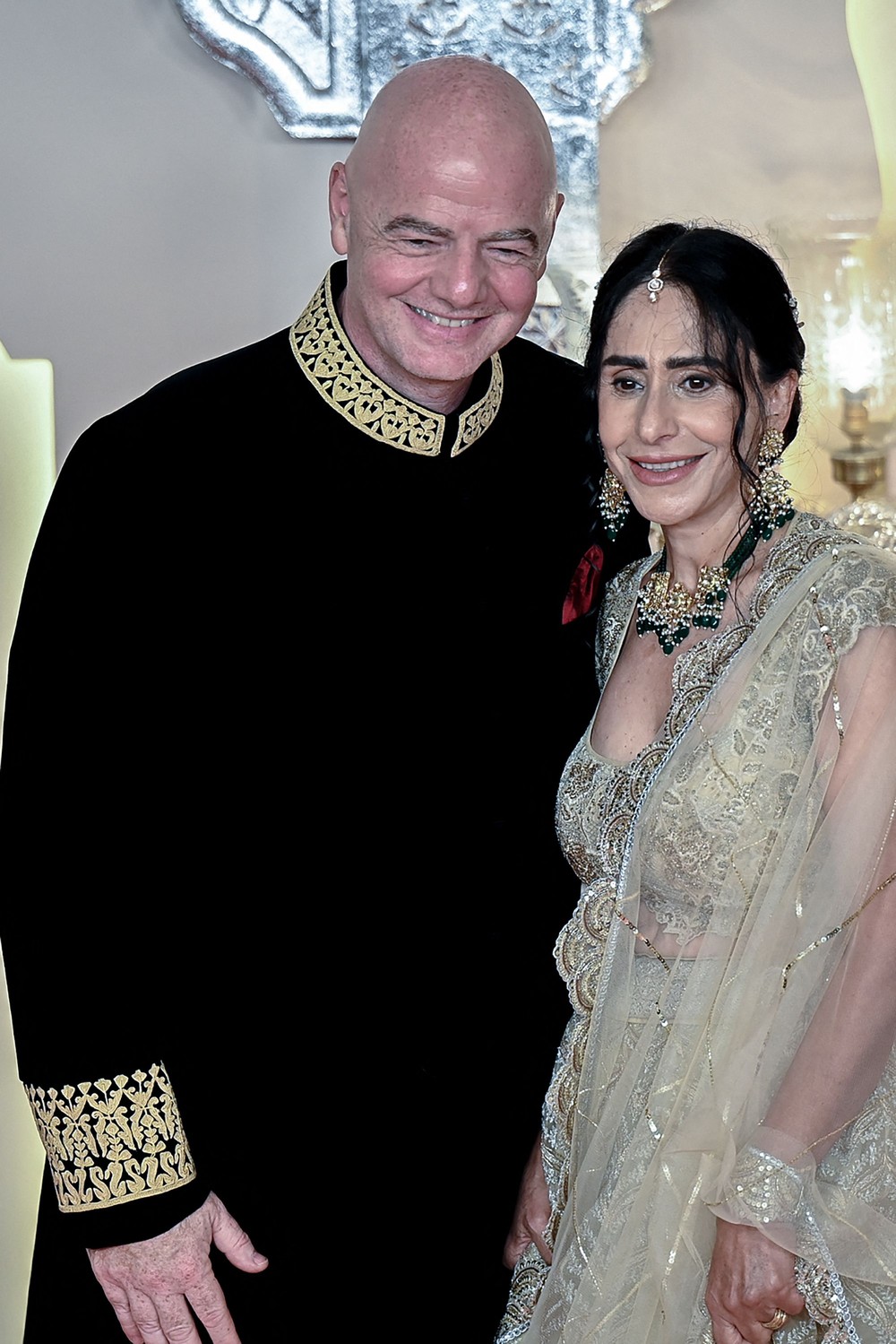 casamento-de-filho-de-bilion-rio-exigiu-trajes-resplandecentemente