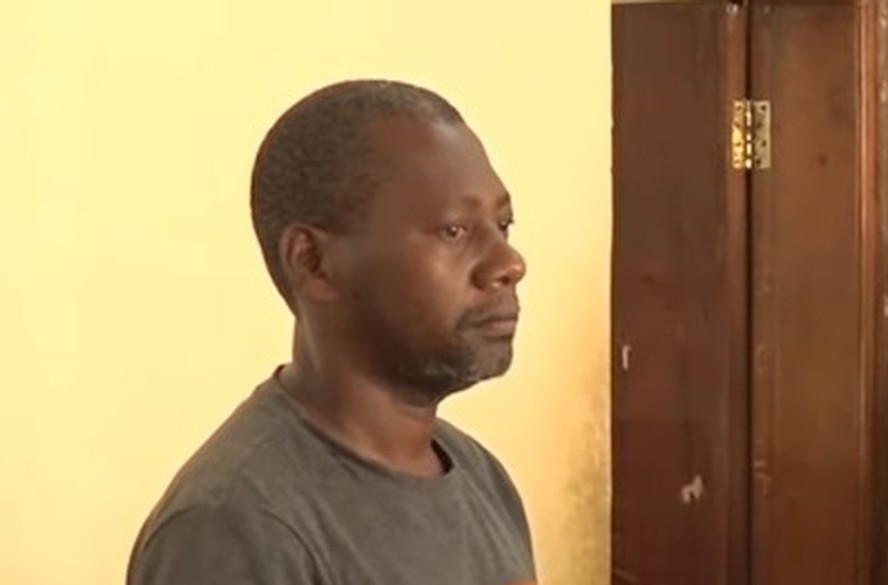 Pastor Paul Mackenzie Nthenge foi preso no Quênia; ele é suspeito de envolvimento nas mortes de mais de 100 pessoas