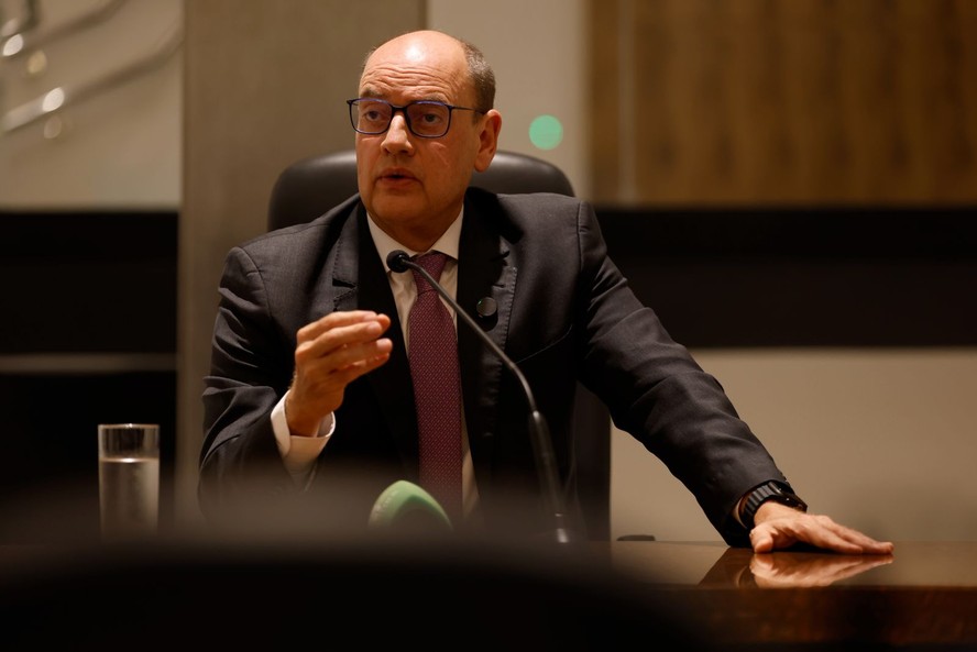 Quem deve ser o governador interino do Rio?