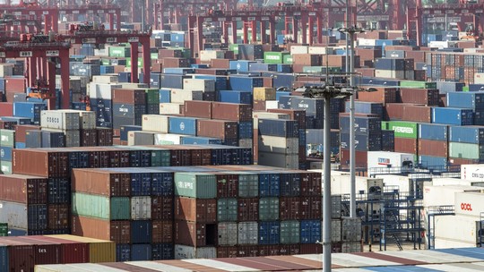 China anuncia investigação antidumping sobre produtos químicos importados da UE e dos EUA