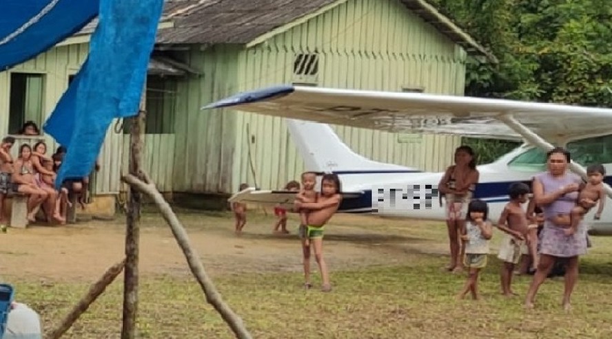 PF apreende 15 carros de luxo e 9 aviões em operação contra a extração ilegal de minério em território Yanomami