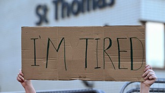 'Estou cansado' — Foto: JUSTIN TALLIS