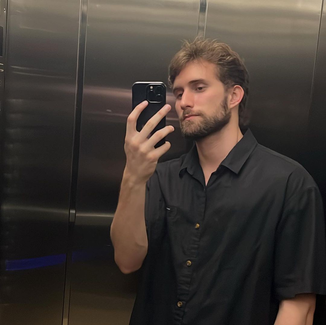 Felipe Ricca recently made his debut in the Netflix series “Pedaço de mim” — Photo: Reproduction/Instagram