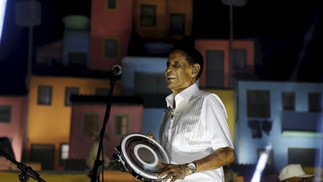 Grupo Fundo de Quintal no Palco Favela — Foto: Fabiano Rocha / Agência O Globo