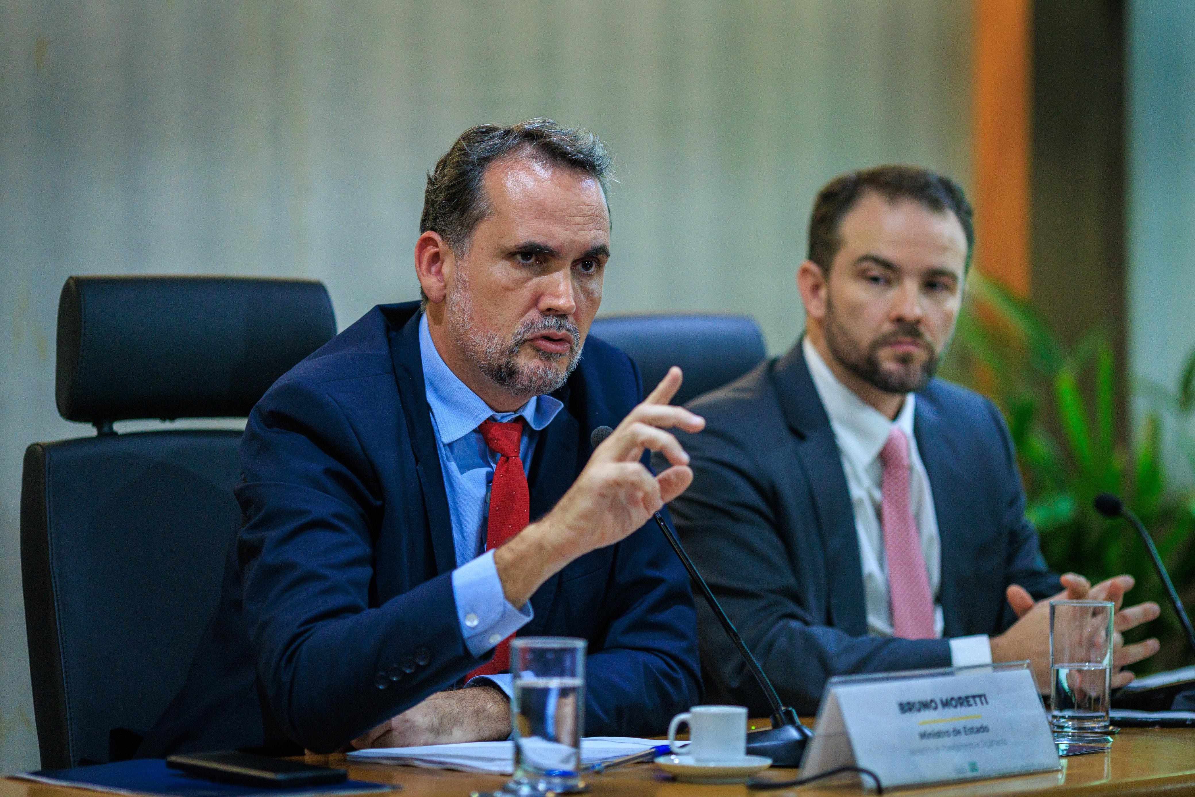 Custo de subsídios a combustíveis já chega a R$ 37,5 bilhões; governo diz que alta do petróleo compensa desoneração