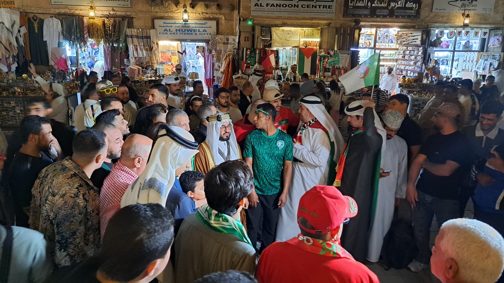 The Arab Cup brings fans together at Souq Waqif in Doha — Photo: Davi Ferreira