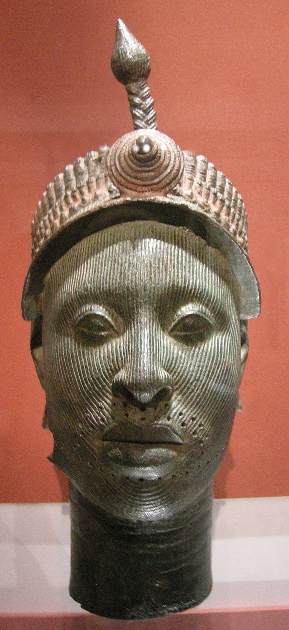 A estatueta Ori Olokun, no Museu Britânico de Londres — Foto: Reprodução/ Wikipedia