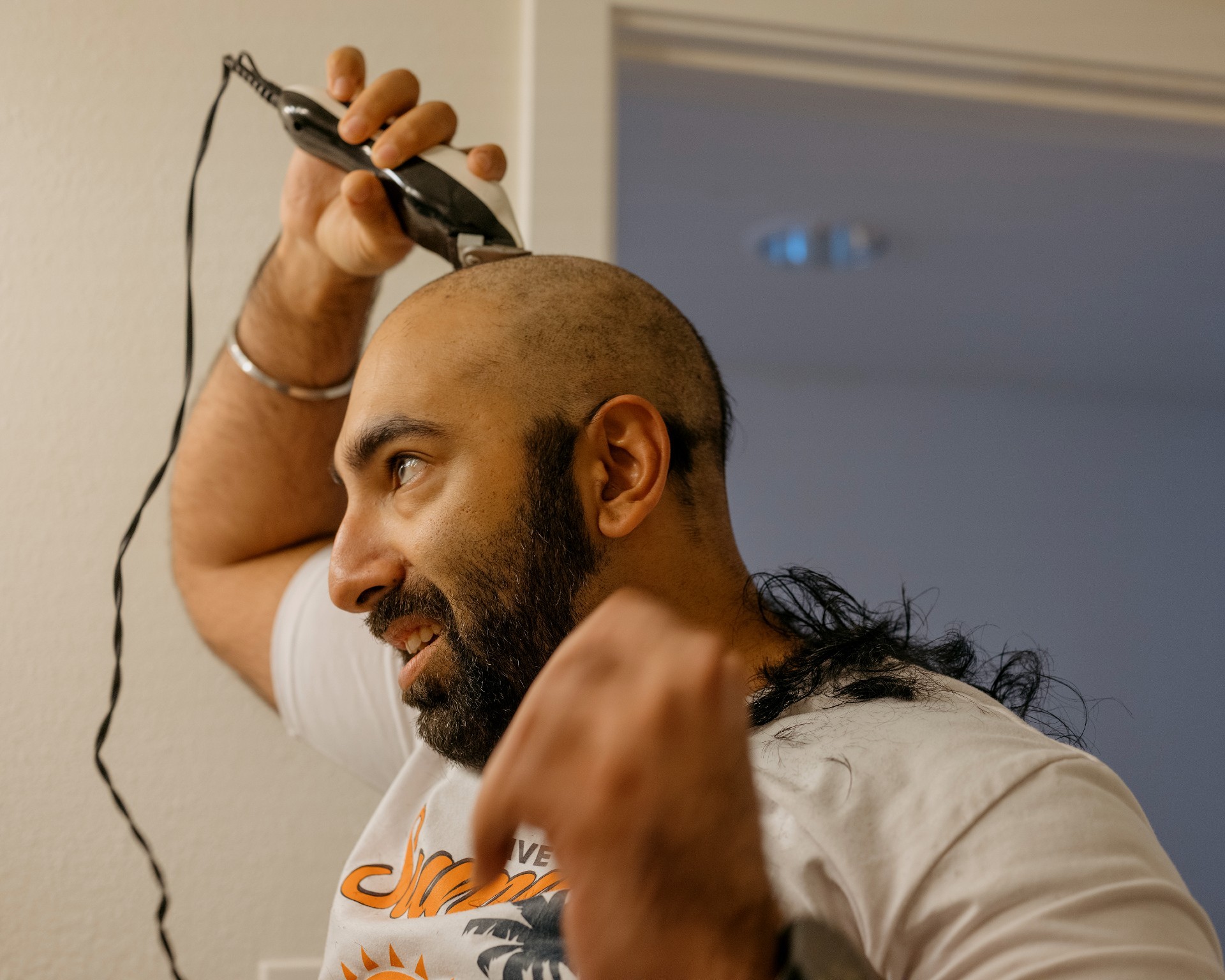 Ser calvo é tendência: portal com 1,4 milhão de seguidores estimula os homens a assumirem a calvície