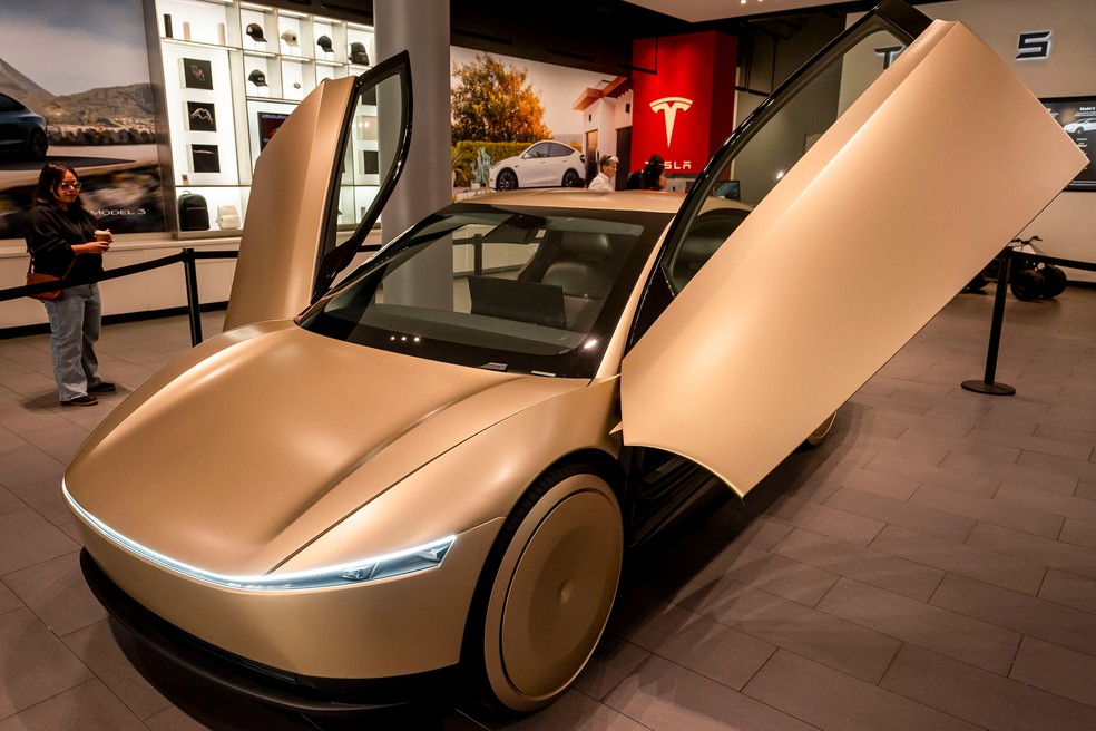 Um protótipo do Cybercab, da Tesla — Foto: Bloomberg