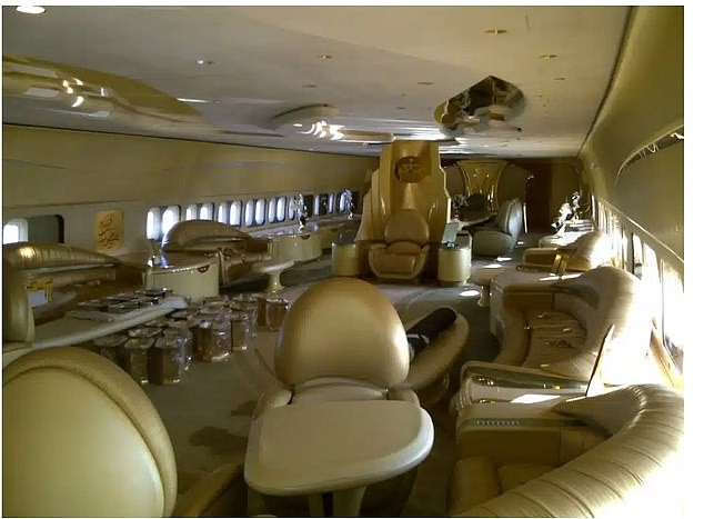 Interior do avião do Al-Hilal, da Arábia Saudita — Foto: Reprodução