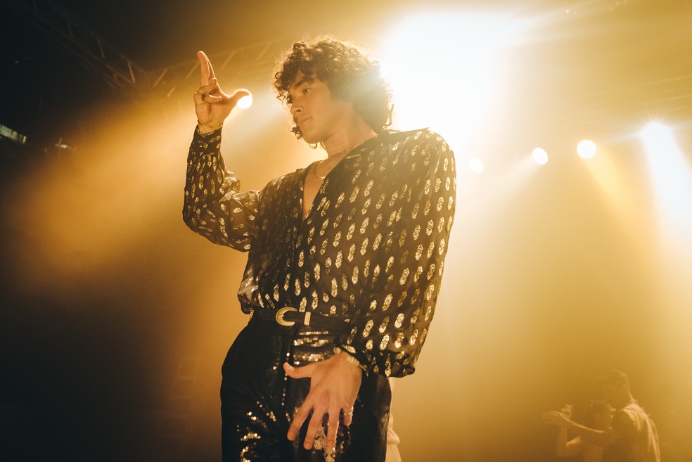 Filipe Bragança como Sidney Magal no filme "Meu sangue ferve por você" — Foto: Divulgação