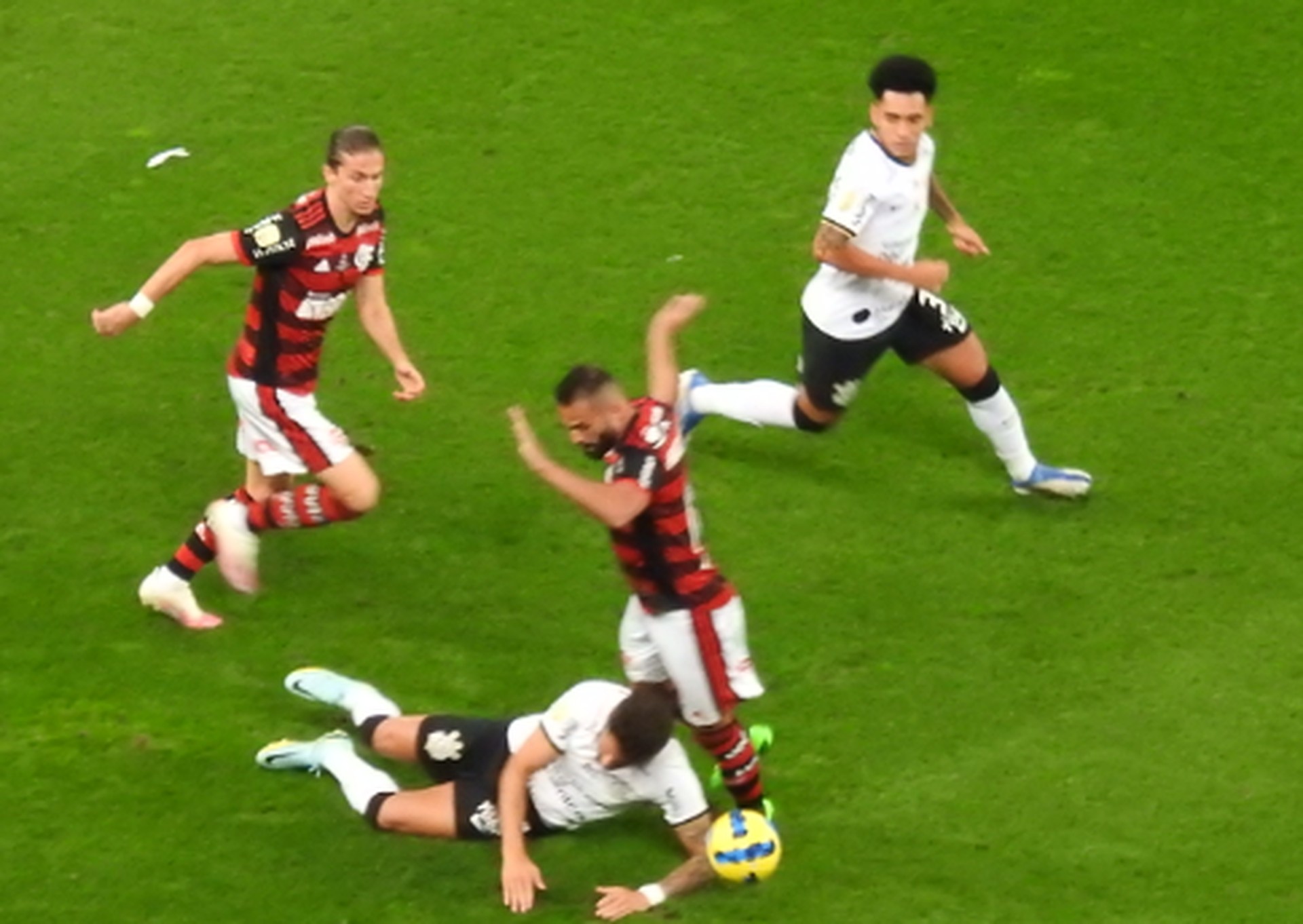 Corinthians e Flamengo empatam sem gols pela final da Copa do Brasil