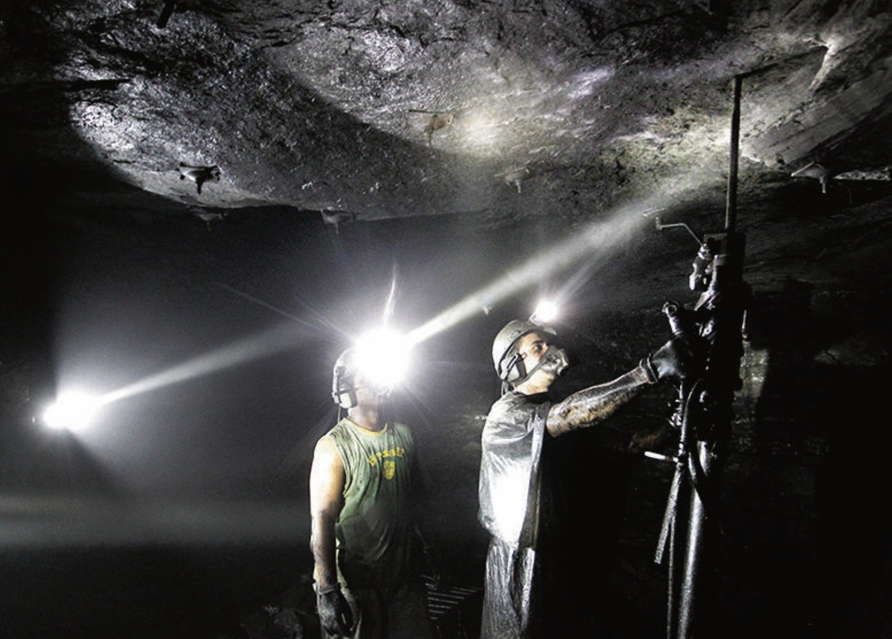 Governo tenta evitar custo de R$ 12 bi em aposentadorias com projeto em discussão na Câmara