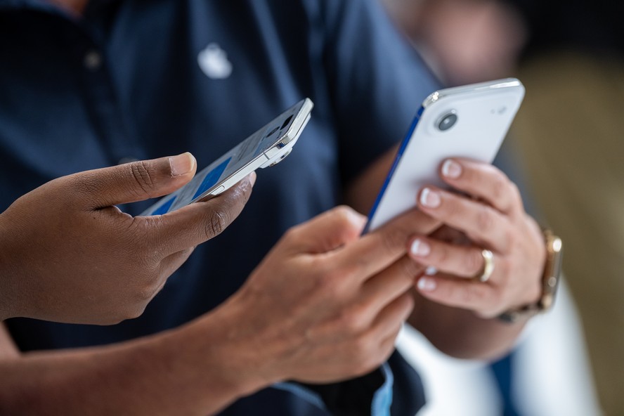 La escasez de chips de memoria hunde el mercado global de smartphones a su mínimo histórico en 2026