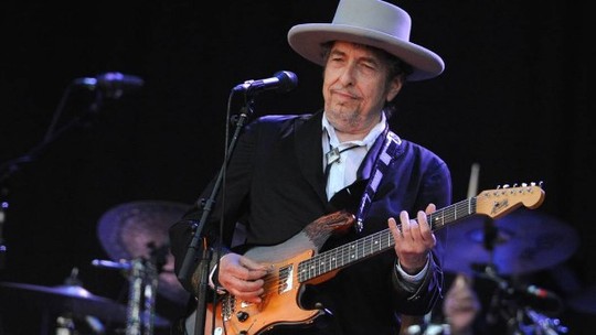 Em turnê na Espanha, Bob Dylan proíbe uso de celulares durante shows