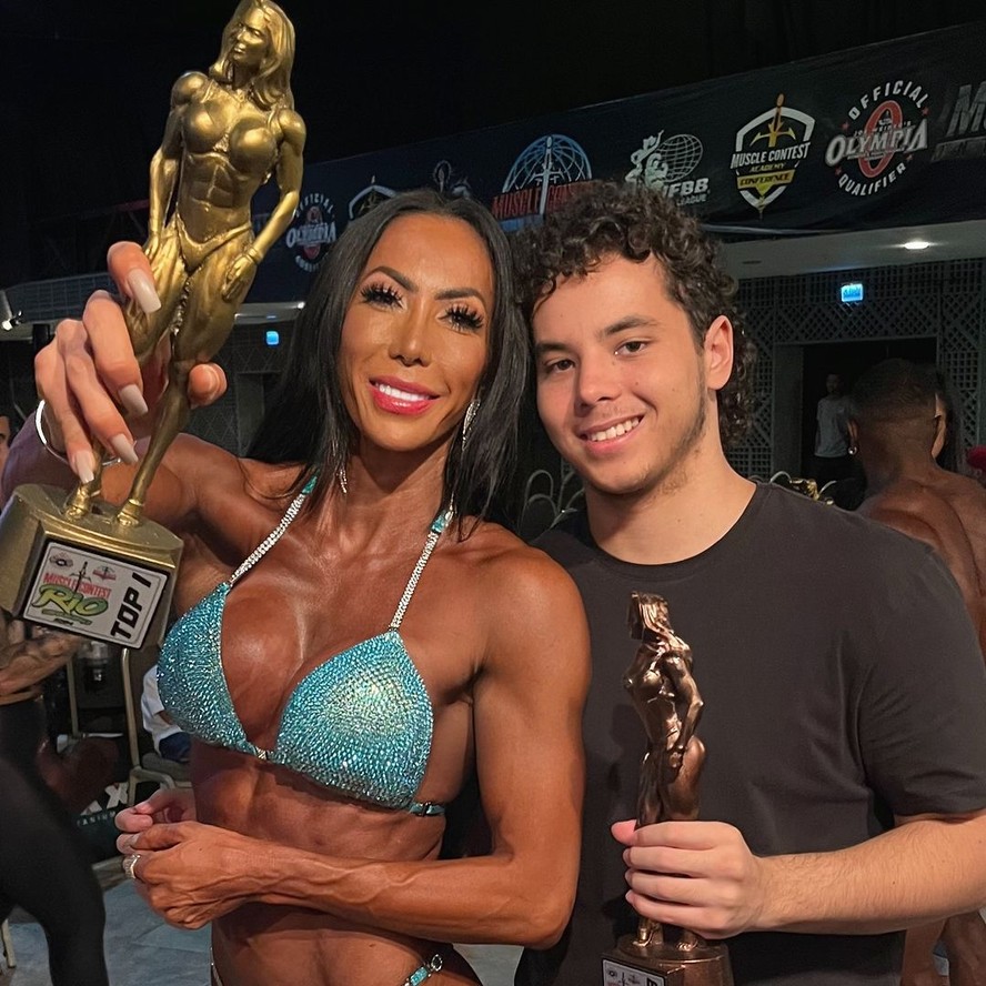 Quem é Michele Umezu, mãe do filho de Ronaldo e fisiculturista premiada