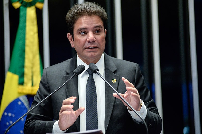 Ex-governador do Acre é condenado a 25 anos de prisão por corrupção