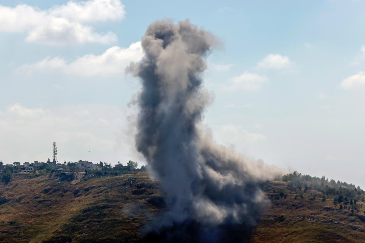 Israel ordena retirada de moradores de 12 localidades e volta a bombardear sul do Líbano apesar de cessar-fogo