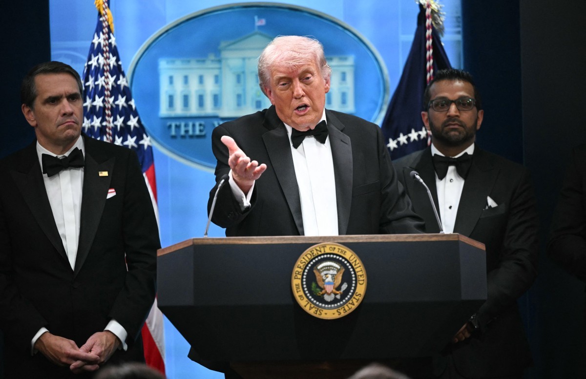 Trump diz que disparos em jantar são sinal de sua importância histórica, muda o tom e defende salão de baile na Casa Branca