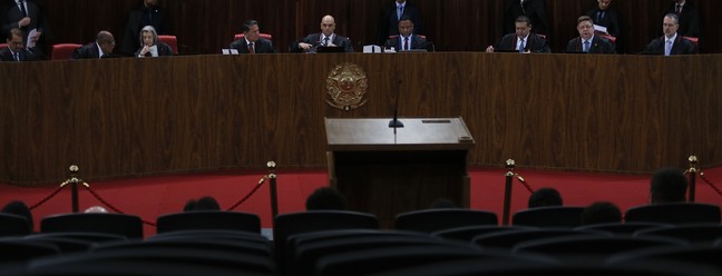 Ministros do TSE durante sessão de julgamento de chapa de Bolsonaro — Foto: Cristiano Mariz/Agência O Globo/29-06-2023