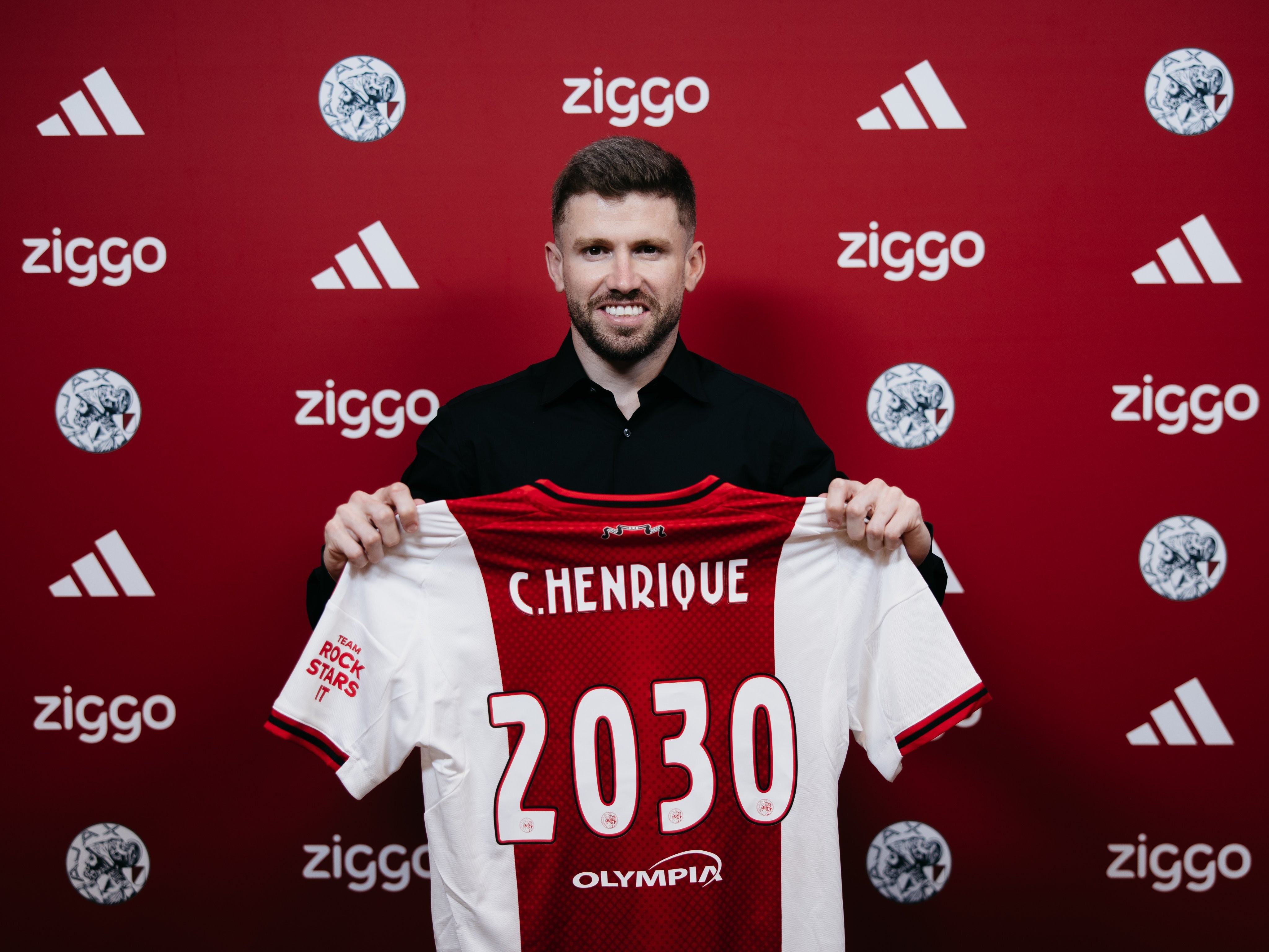 Ajax Contrata Caio Henrique em Transferência Milionária