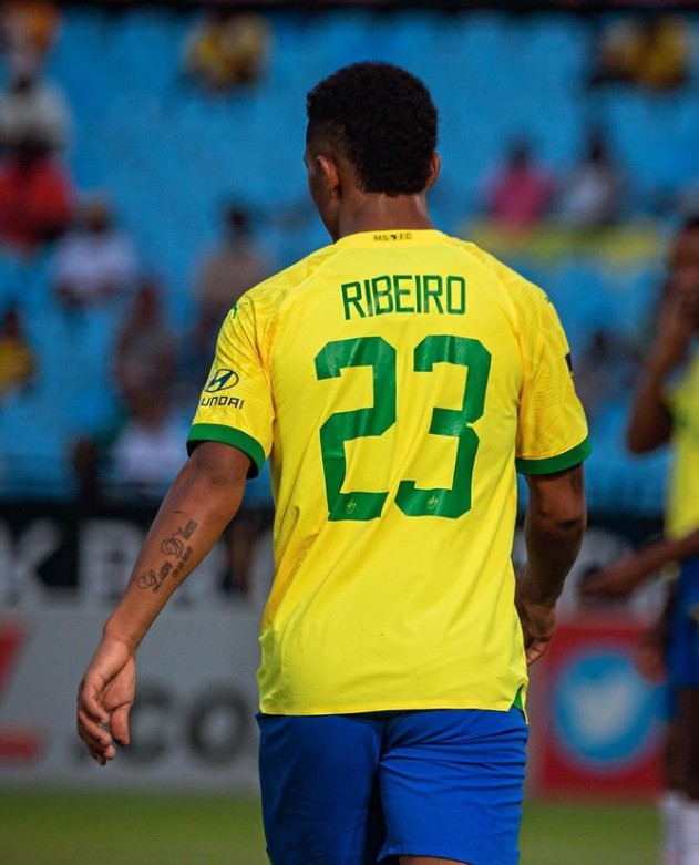 De mecânico a artilheiro: conheça Lucas Ribeiro, primeiro brasileiro a ...