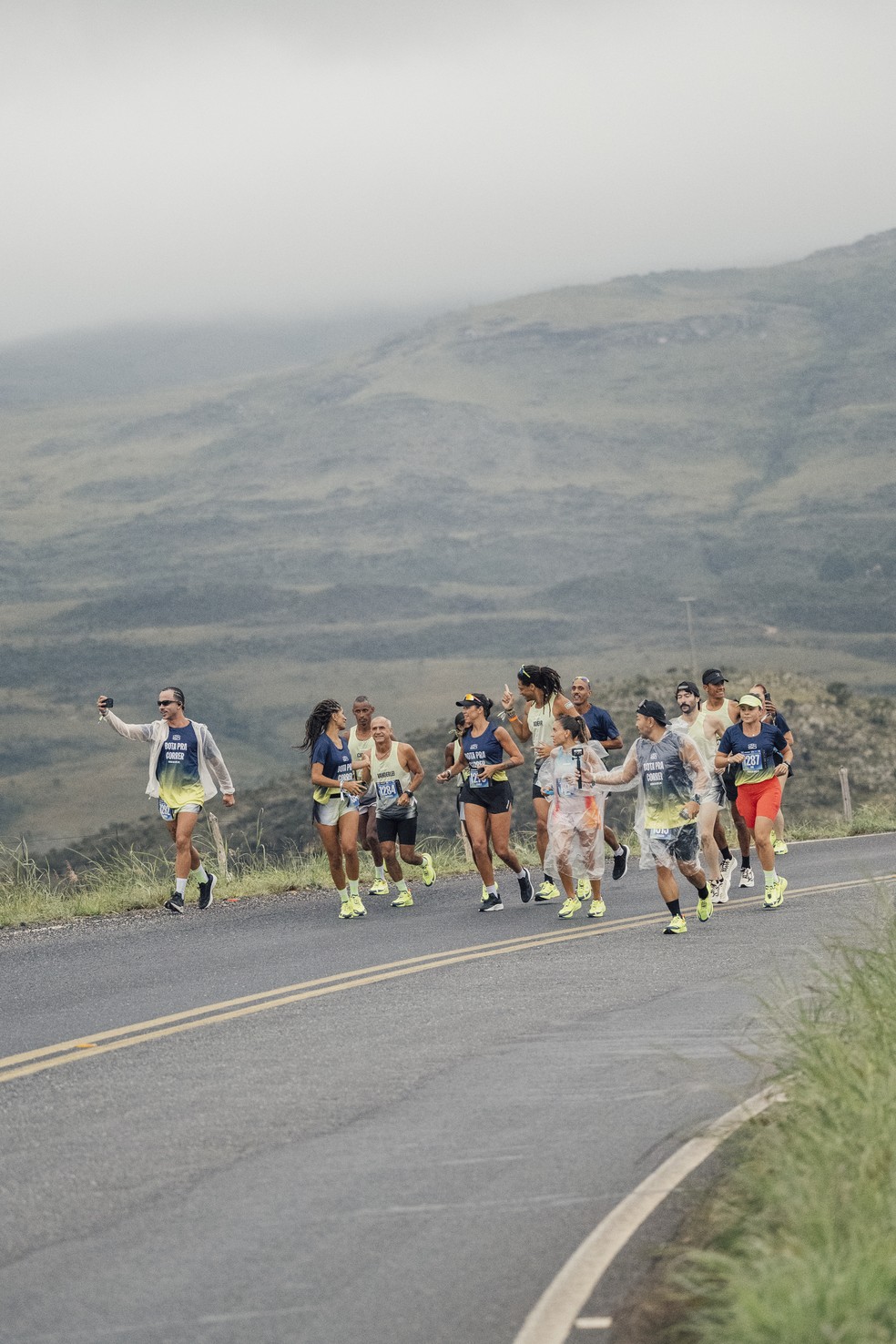 Vanderlei Cordeiro de Lima em prova de corrida na Serra do Cipó: embaixador da Olympikus — Foto: Divulgação Olympikus