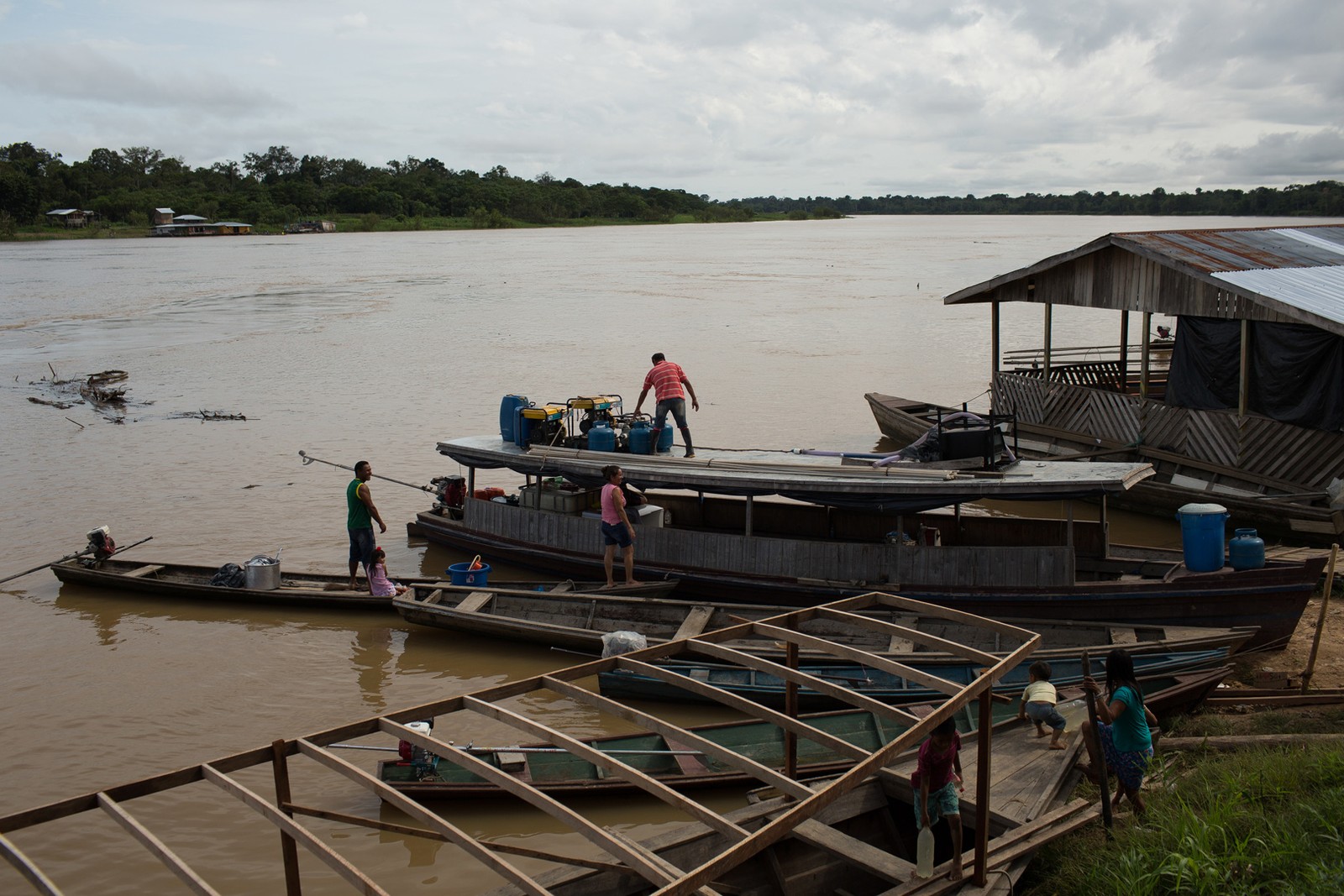 Rio Javari, na cidade de Atalaia do Norte.  — Foto: Bruno Kelly / Amazônia Real