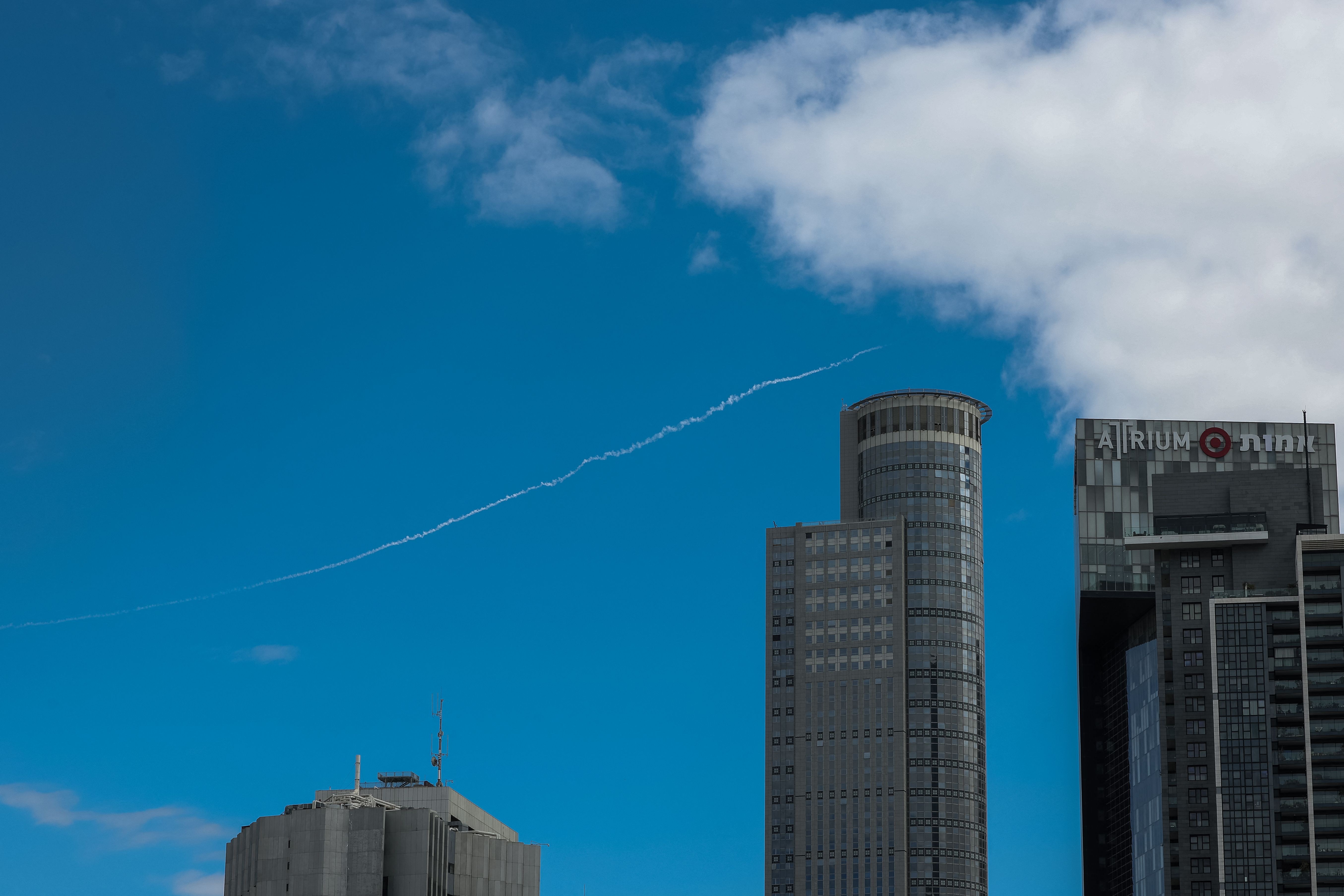 Ir&atilde; lan&ccedil;a primeiro ataque contra Israel e pa&iacute;ses do Golfo ap&oacute;s ascens&atilde;o de Mojtaba Khamenei ao poder