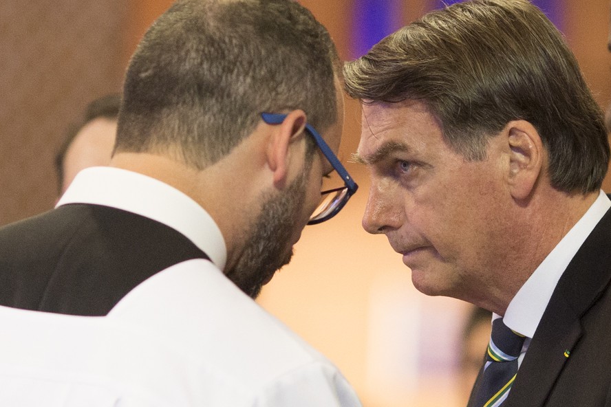 Preferência de evangélicos por Bolsonaro é menor e mais