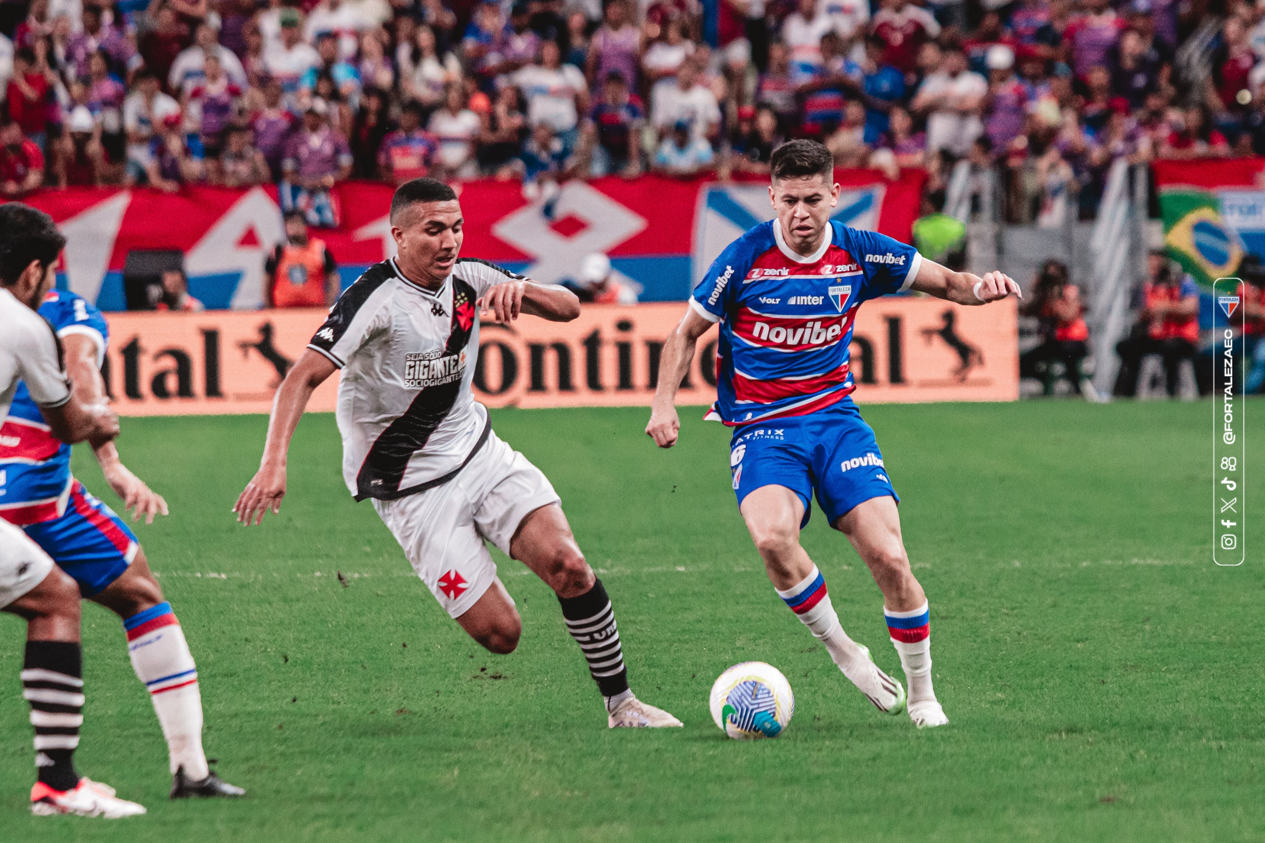 De olho em vaga na Libertadores, Vasco visita o Fortaleza, melhor mandante do Brasileirão