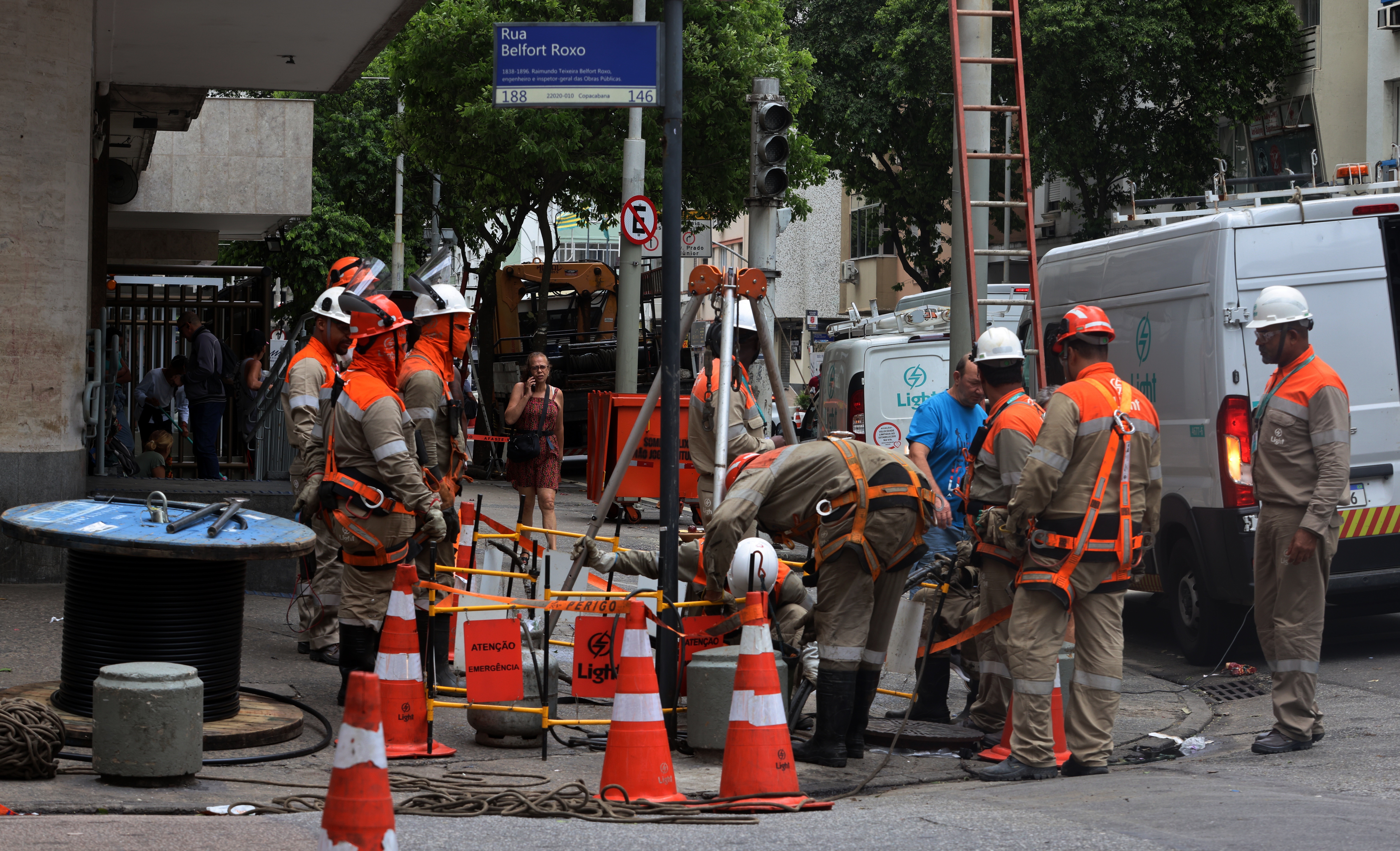 Justiça determina multa diária de R$ 200 mil contra a Light por falta de luz na Zona Sul do Rio