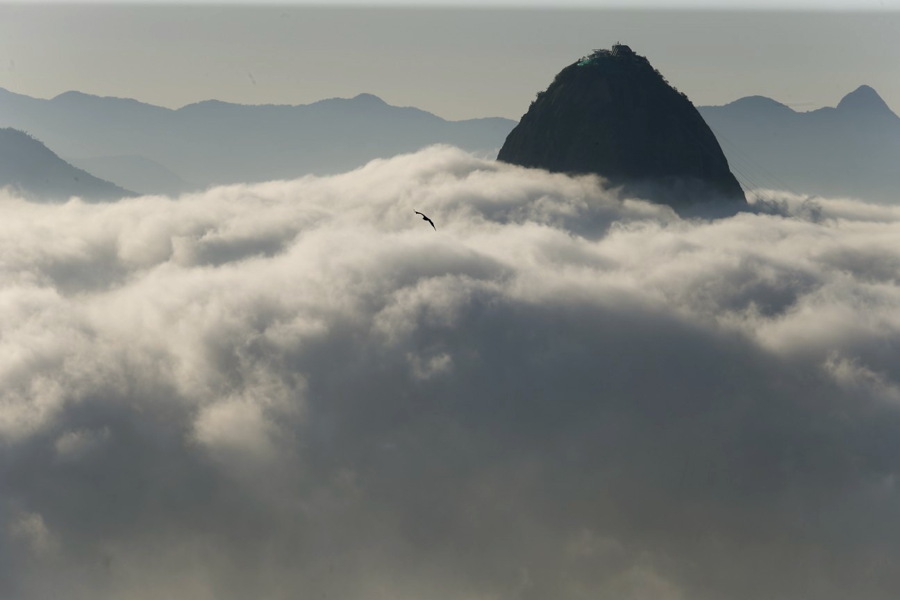 Nevoeiro atinge a manhã do Rio de Janeiro - Foto Fabiano Rocha / Agêcia O Globo