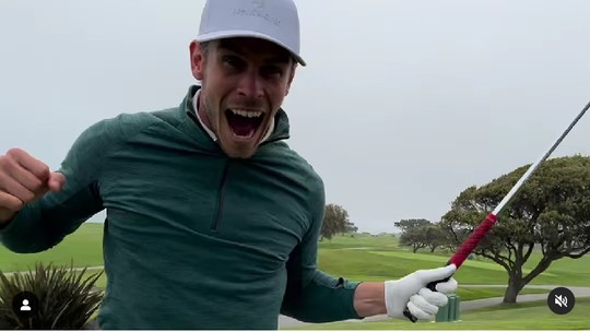 Time de Ryan Reynolds insiste em Gareth Bale e faz proposta: 'jogar golfe sempre que precisar'