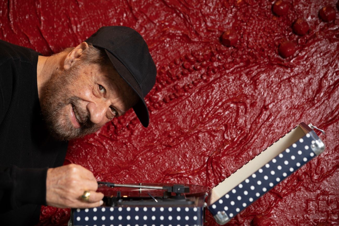 João Bosco celebra 80 anos com novo álbum e turnê nacional