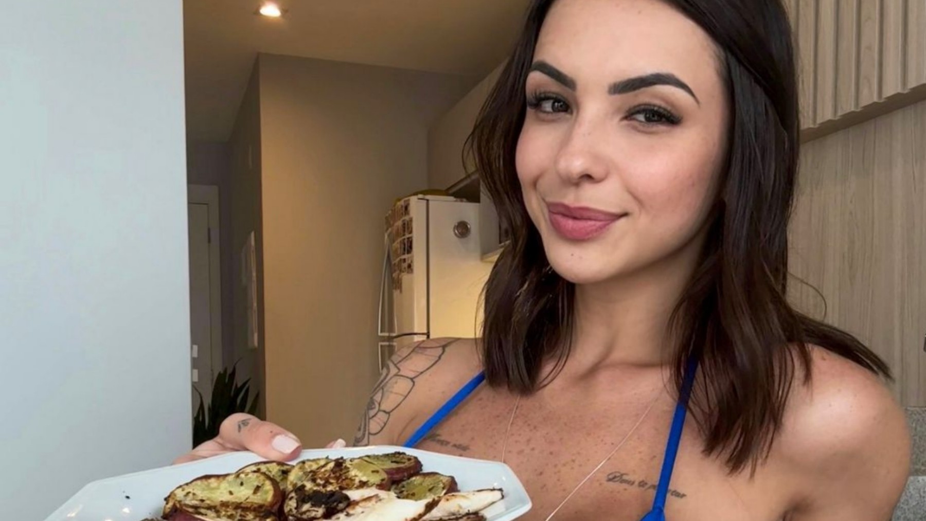 Influenciadora fitness comenta uso de canetas emagrecedoras e questiona discurso de vida saudável nas redes