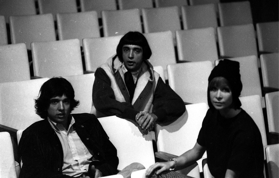 Sérgio Dias, dos Mutantes, faz homenagem a Rita Lee: 'Deus se curva ...