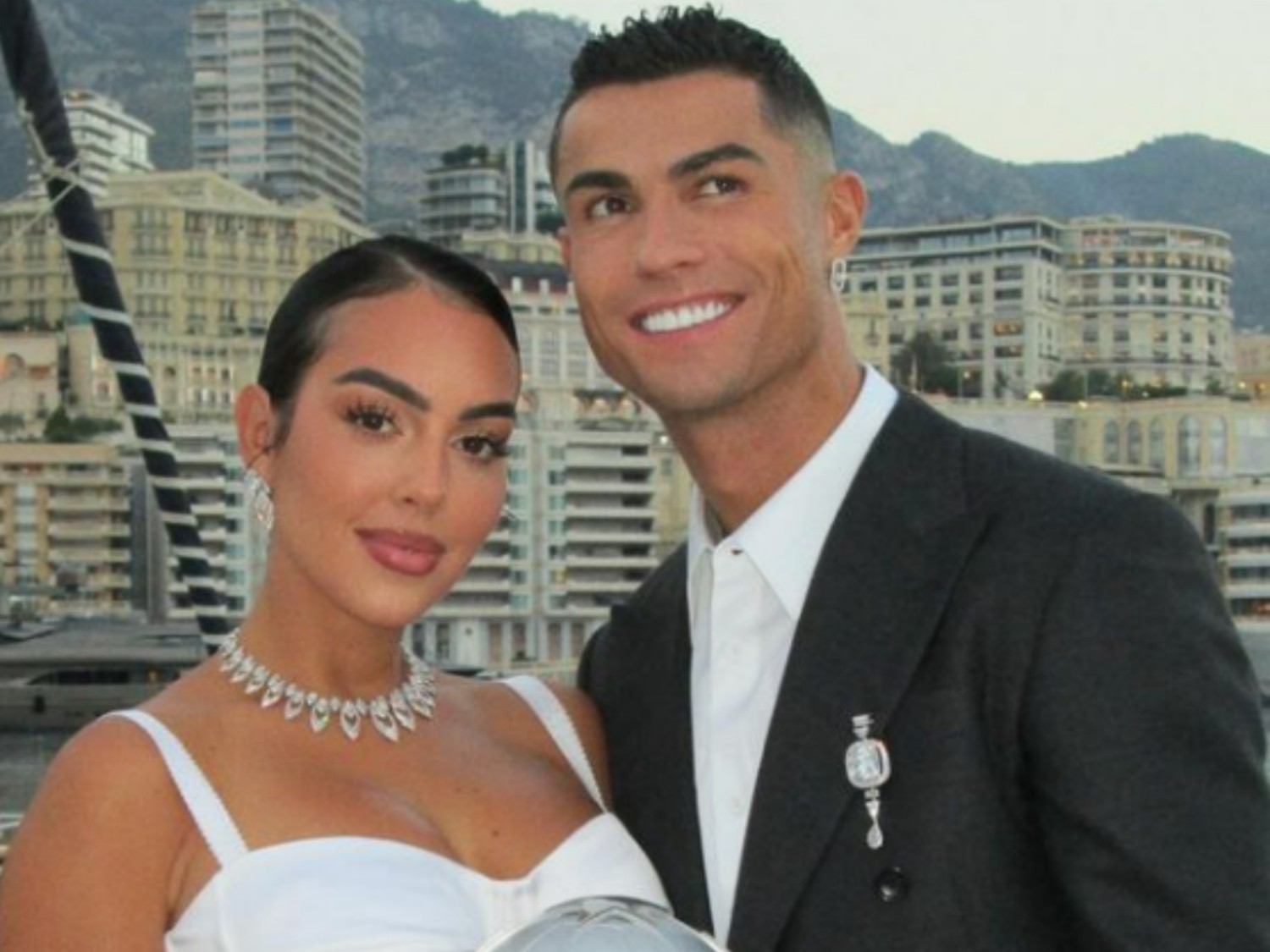 Noivado de Cristiano Ronaldo e Georgina Rodríguez desafiam costumes na Arábia Saudita; entenda