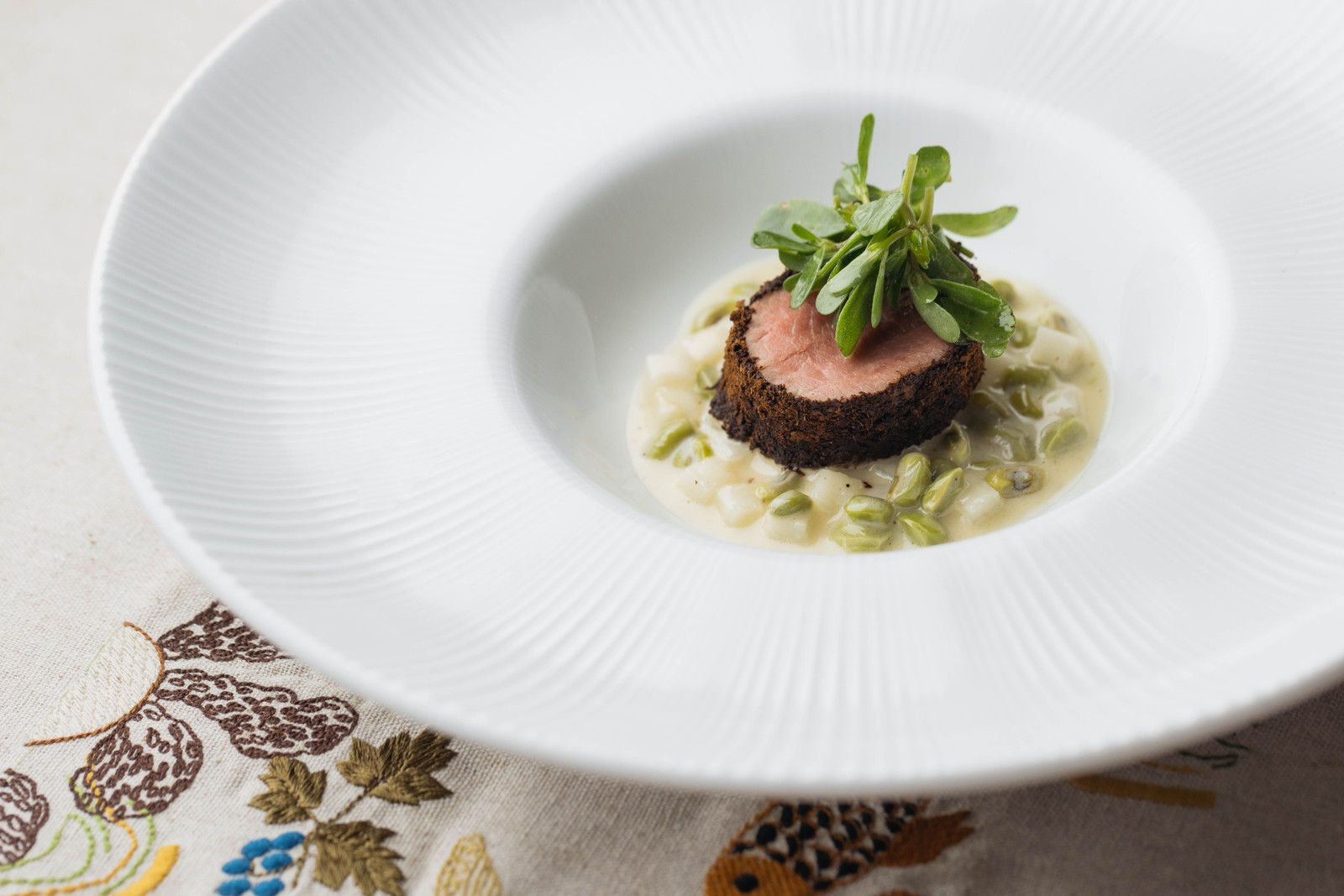 Notiê, 93°: Lamb with green beans and coffee — Photo: Publicity