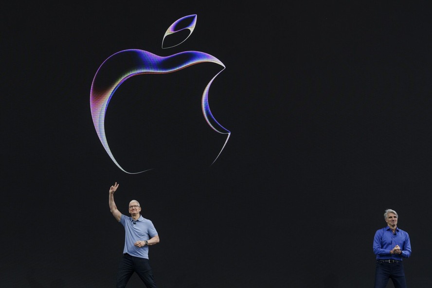 Executivos da Apple na conferência anual de desenvolvedores de 2023