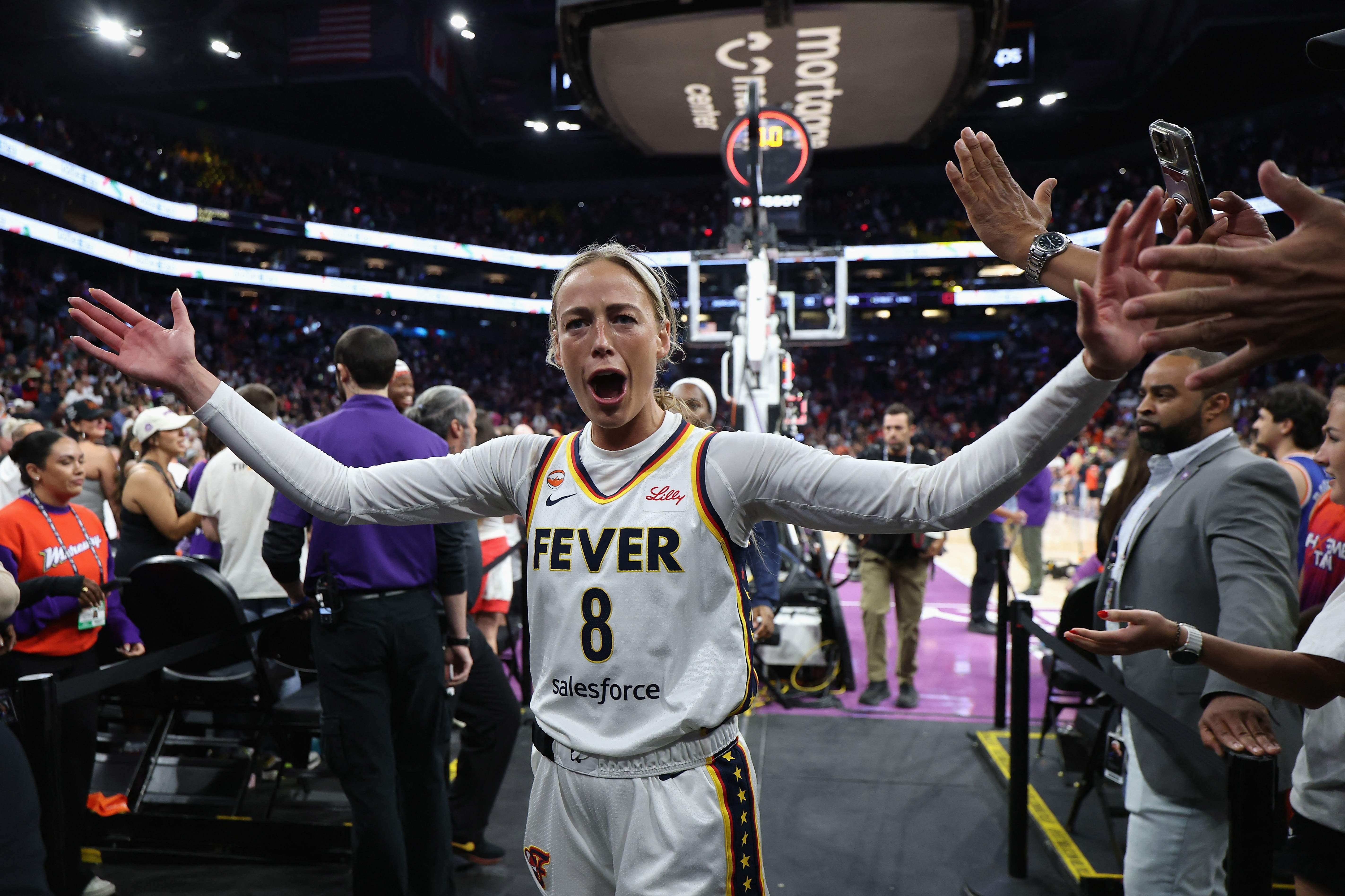 Jogadora da WNBA defende exclusão de trans no esporte feminino e ganha apoio da Casa Branca