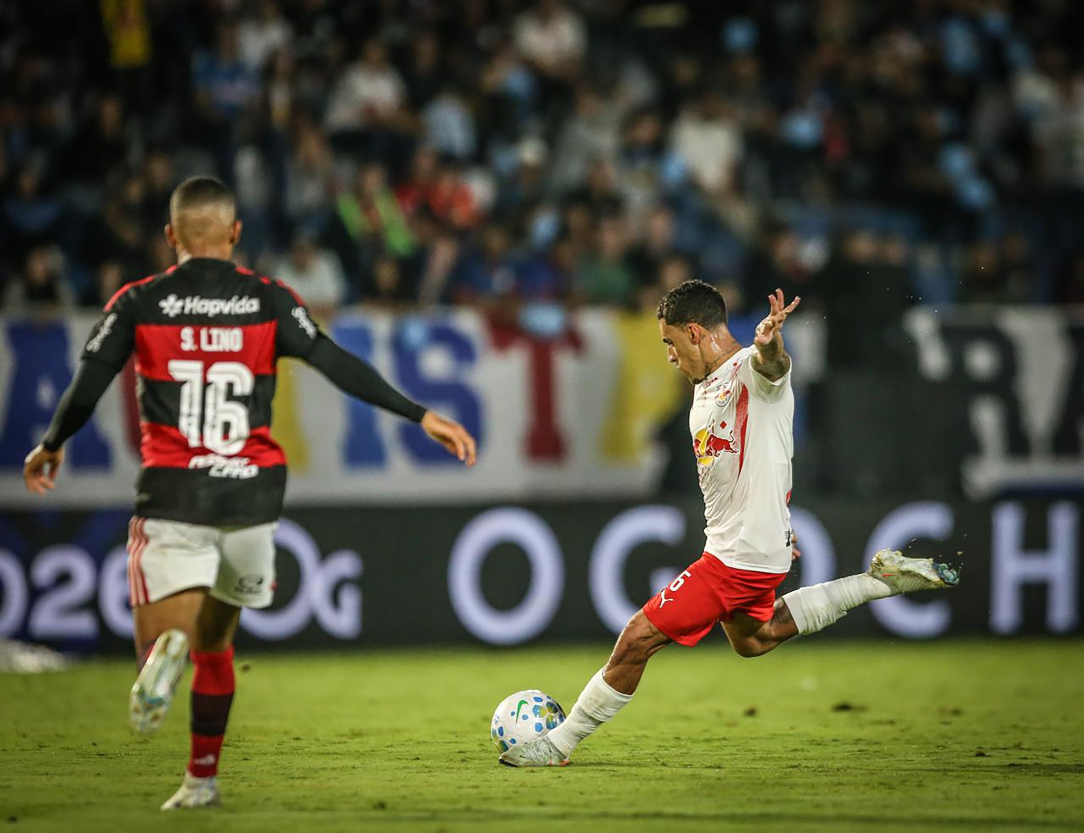 Irreconhecível, Flamengo é dominado pelo Bragantino e perde por 3 a 0