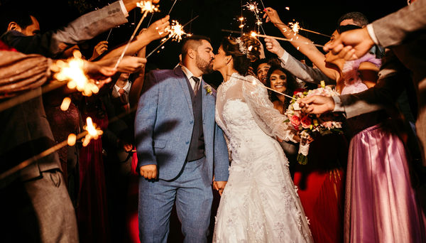 Noivos revoltam convidados com regras para casamento, nos EUA