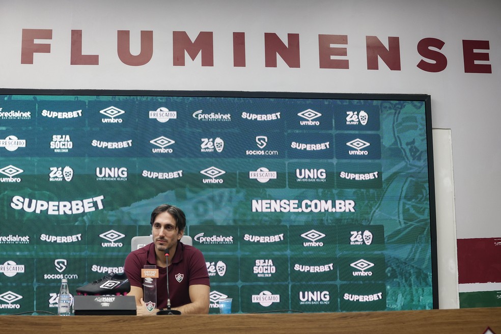 Luis Zubeldía em apresentação como técnico do Fluminense — Foto: Marcelo Gonçalves / Fluminense