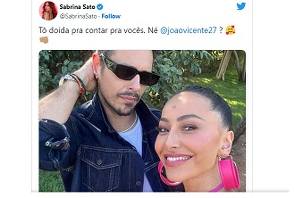 Sabrina Sato instiga os fãs com foto ao lado do ex, João Vicente de Castro — Foto: Reprodução/Twitter
