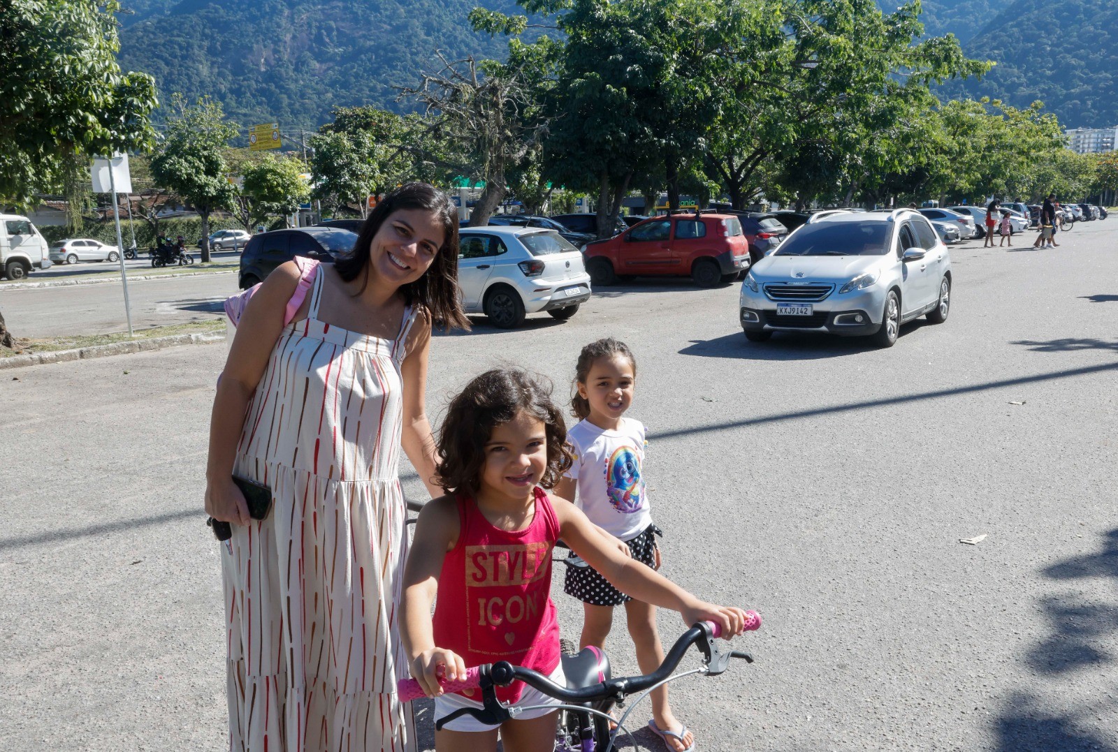 Lagoa registra alta ocupação no primeiro domingo do novo estacionamento digital no Rio